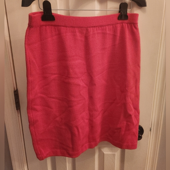 St John Collection By Marie Gray Pink Knit Skirt - Picture 3 of 4